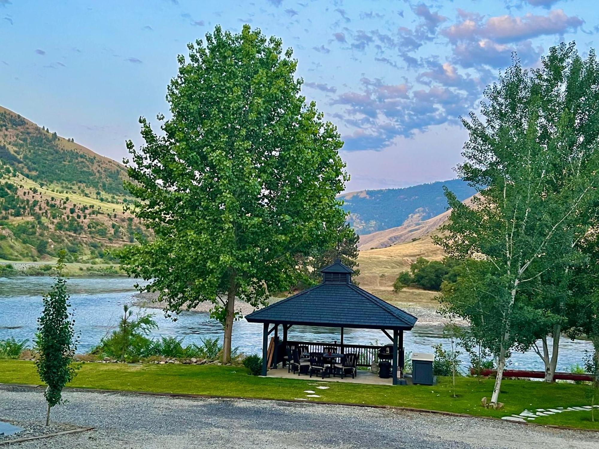 Steelhead Lodge Lucile Exterior foto